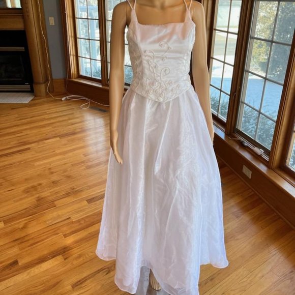 *LA Glo White Beaded Satin Strap X Back Bead Wedding Dress Bridal Gown Size 5 6 - Picture 2 of 13